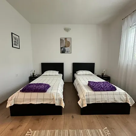 Apartmani Mare Апартаменты *