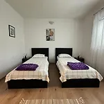 Mare Apartament *
