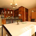 Mare Apartament *